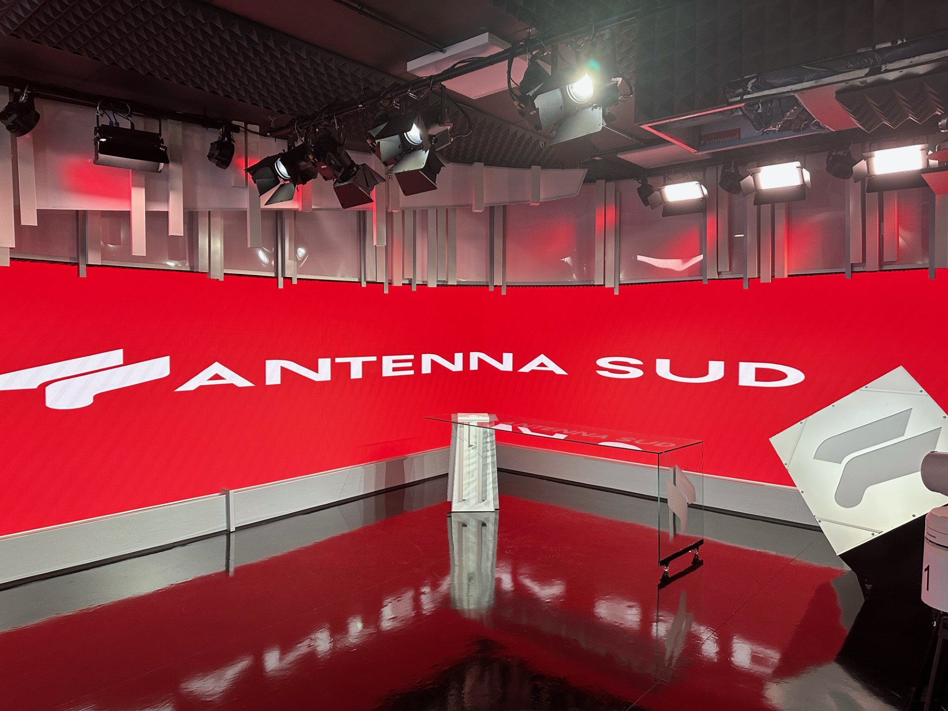 Studio televisivo del network Antenna Sud